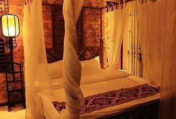 Lucky 5 Million Express Hotel Yuxi Kunming Bagian luar foto