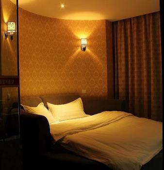 Lucky 5 Million Express Hotel Yuxi Kunming Bagian luar foto